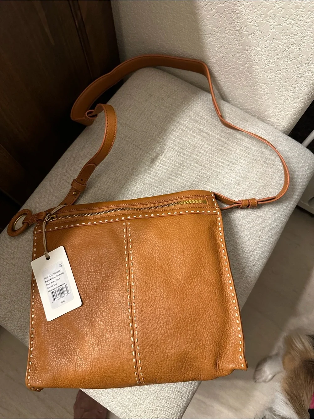 Hobo Auston warm Honey pebbled leather NWT. Shoulder bag